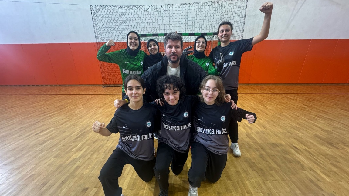 Futsal Kız Takımımız Galibiyetle Başladı